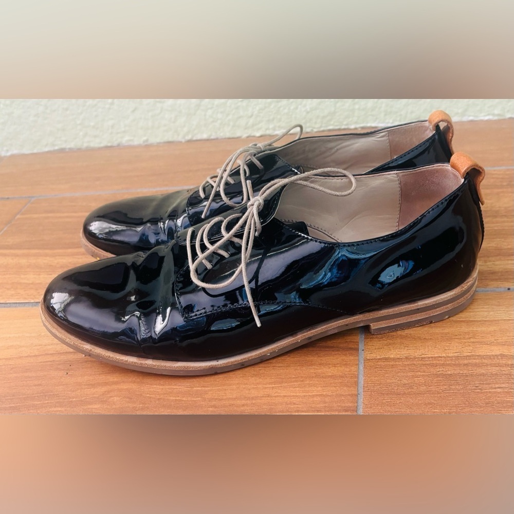 AGL Atilio Giusti Leombruni Black Patent Leather Lace-Up Oxfords